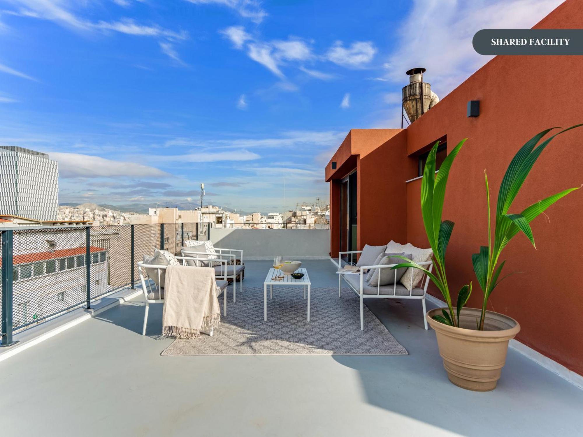 Sanders Port Piraeus Exterior photo