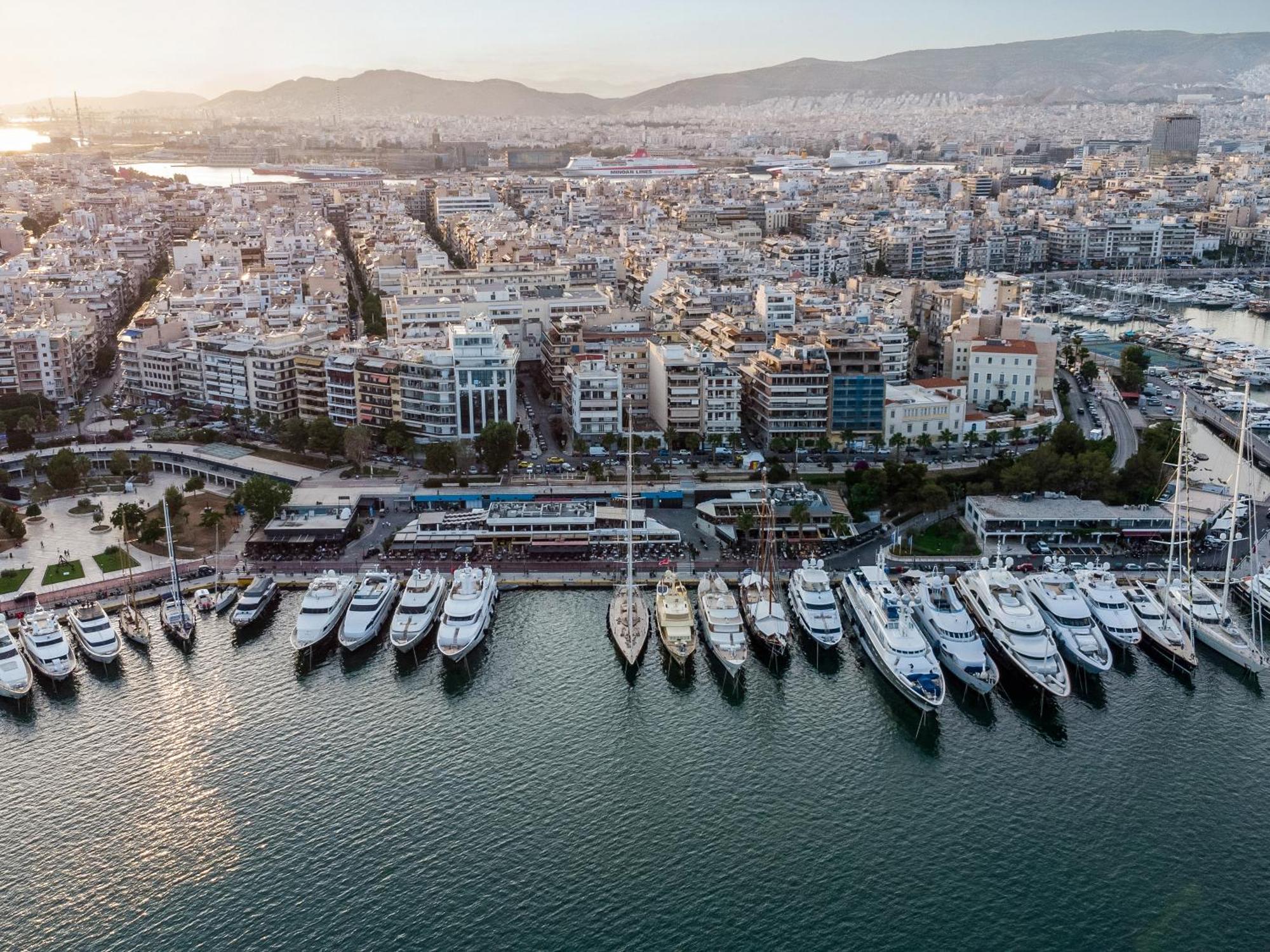 Sanders Port Piraeus Exterior photo